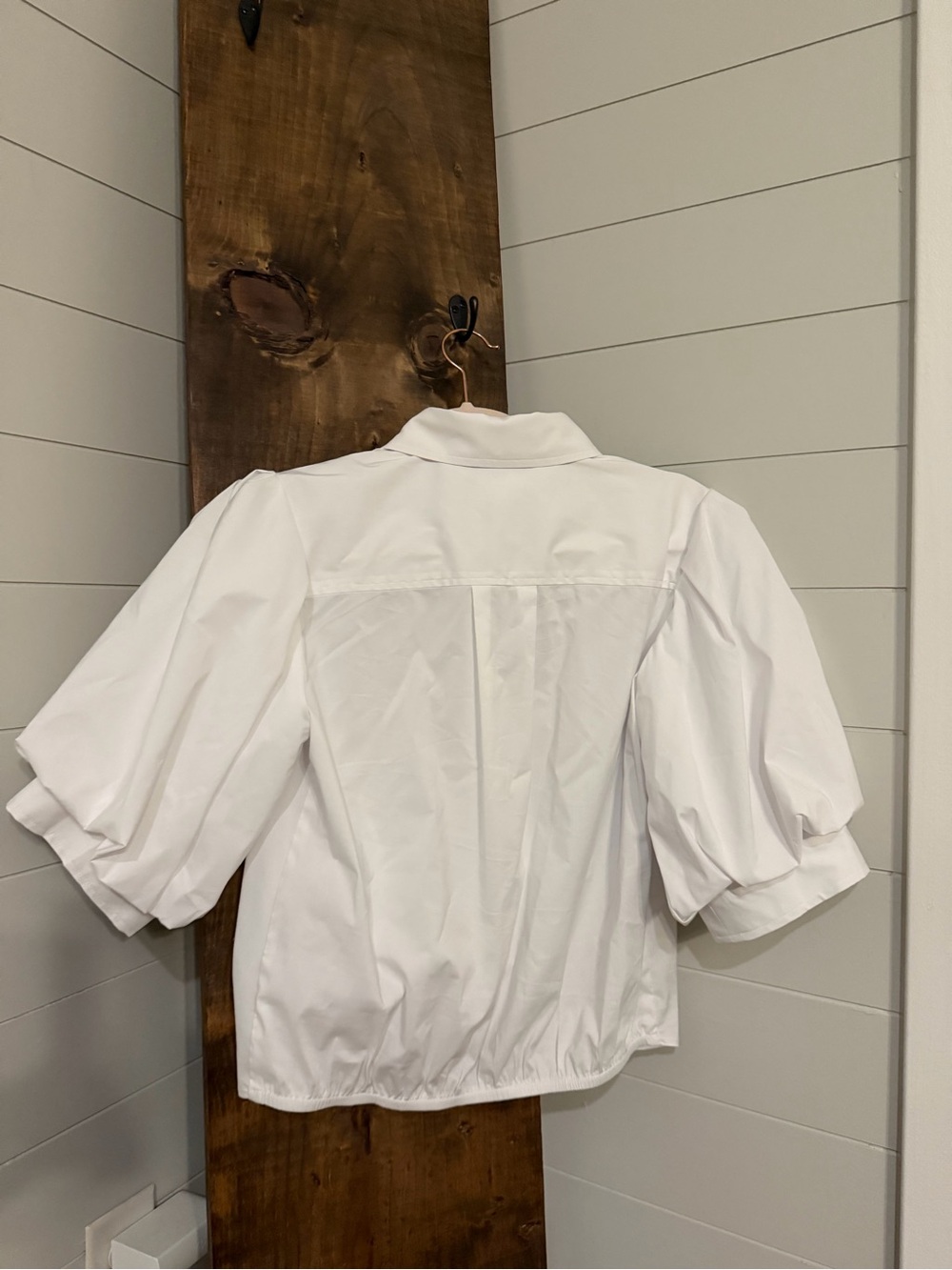 Finley
Bomba Button-Down Twist-Front Poplin Shirt - Picture 8 of 10